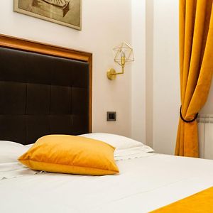 Standard Zimmer mit Kingsize-Bett